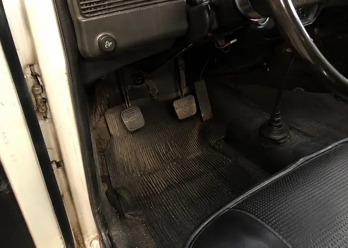 pedal de embreagem de Fusca antigo